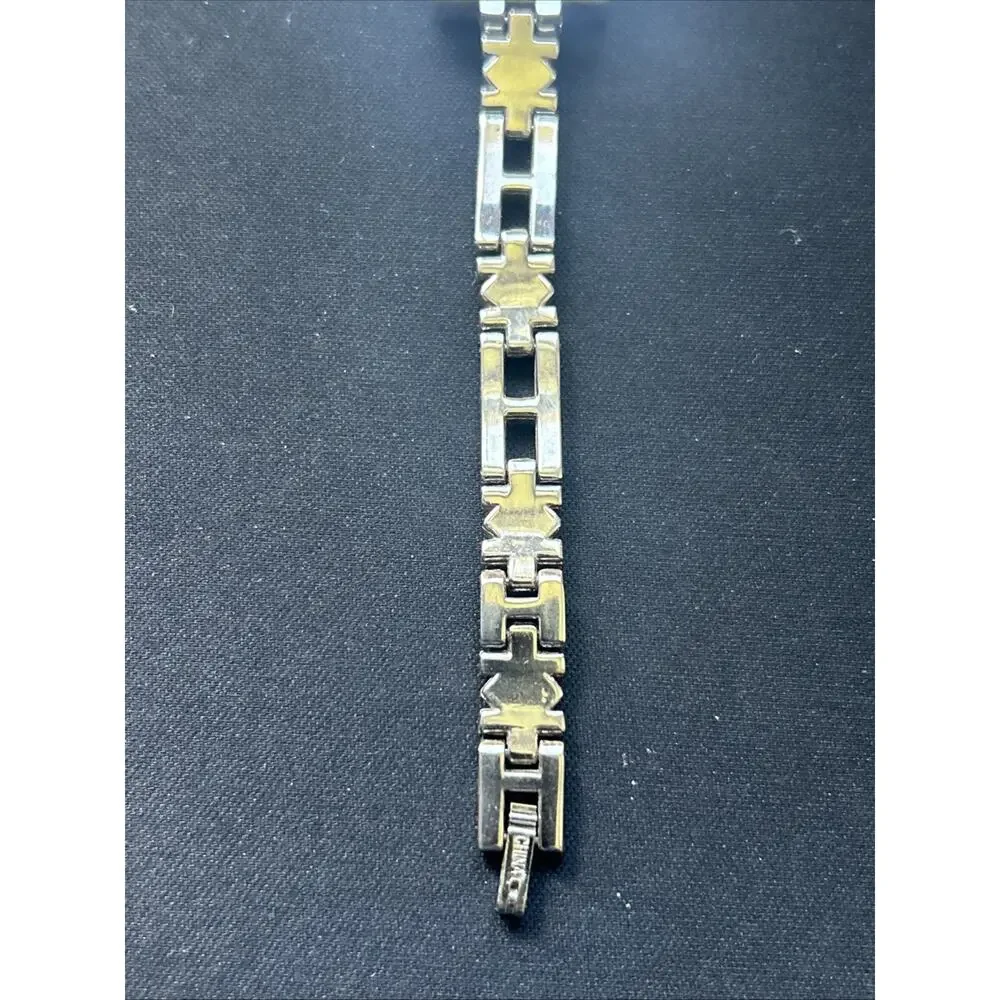 Silver Tone Women’s Quartz Watch